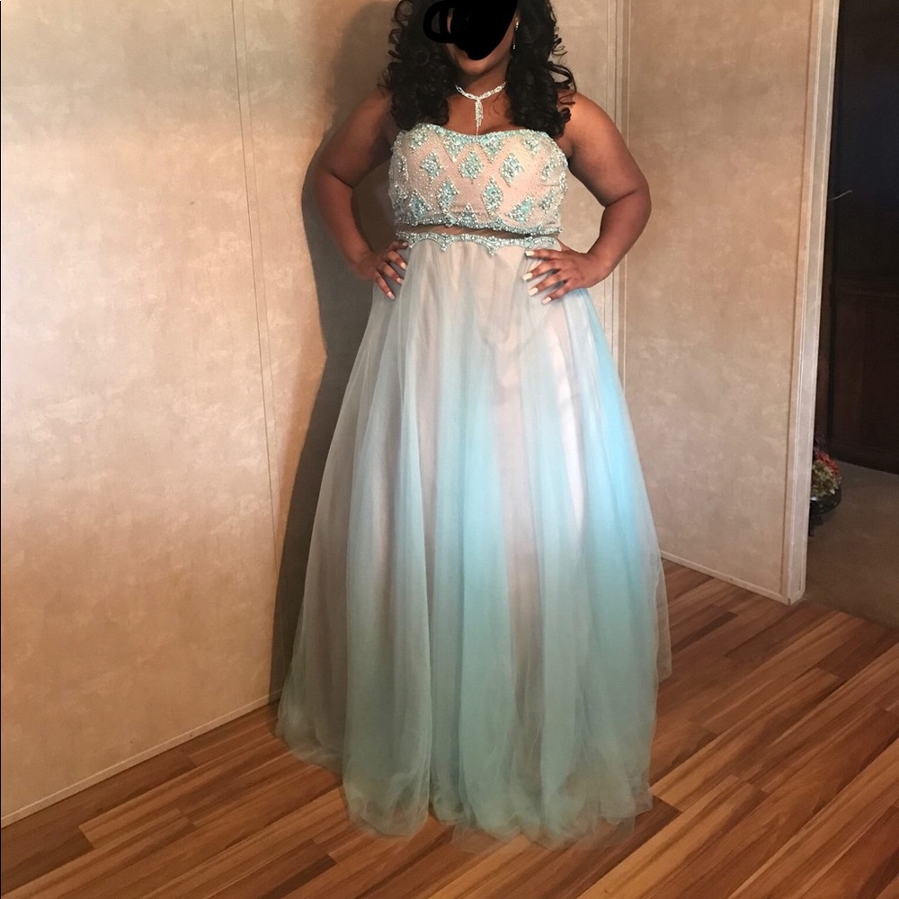 Prom dress